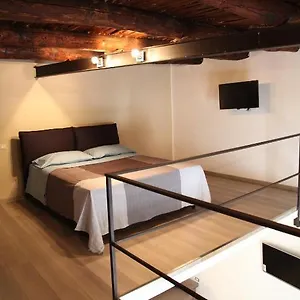 suite-salvator-rosa-78.hotels-amalfi.com/